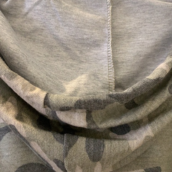 Camo T-Shirt Dress with Hood Size S - Picture 3 of 3